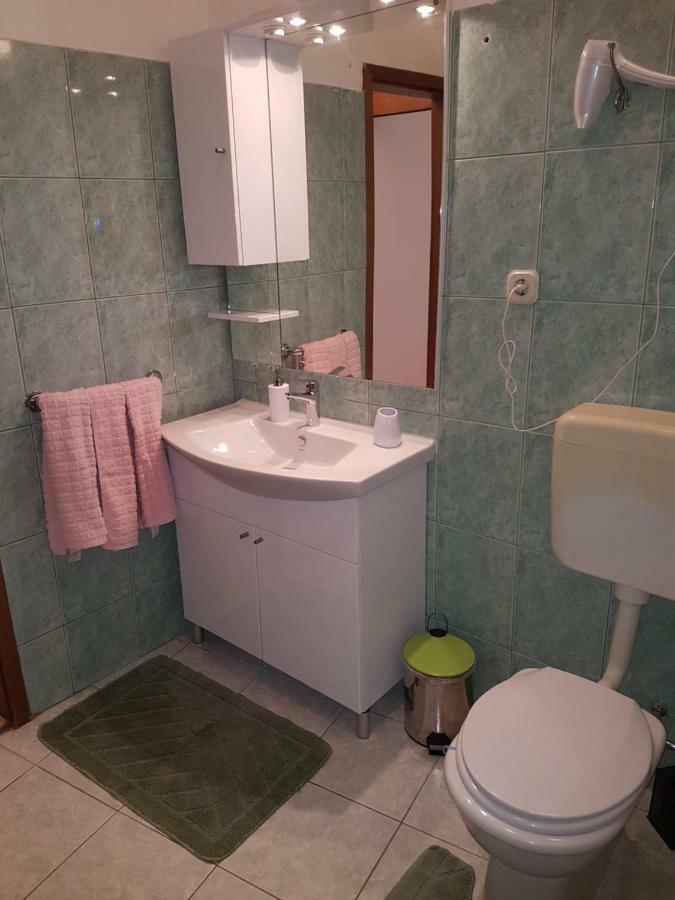 Apartment Lju On The Beach Сплит Екстериор снимка