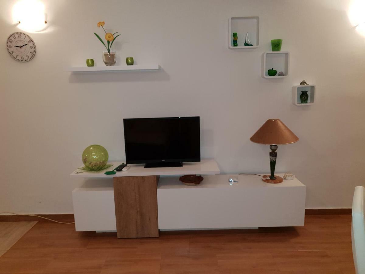 Apartment Lju On The Beach Сплит Екстериор снимка